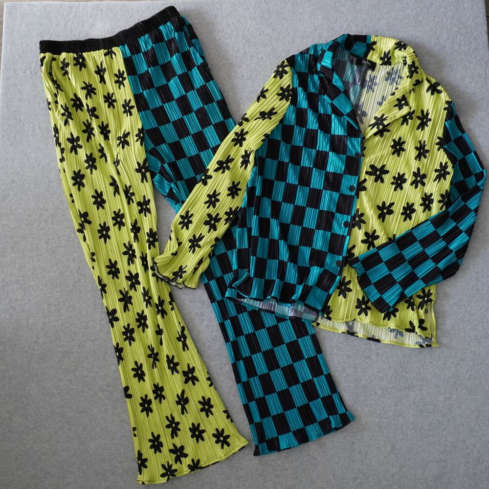 Dressed In Lala Long Sleeve Plisse Set in Retro Dreams Half and Half XL Funky
